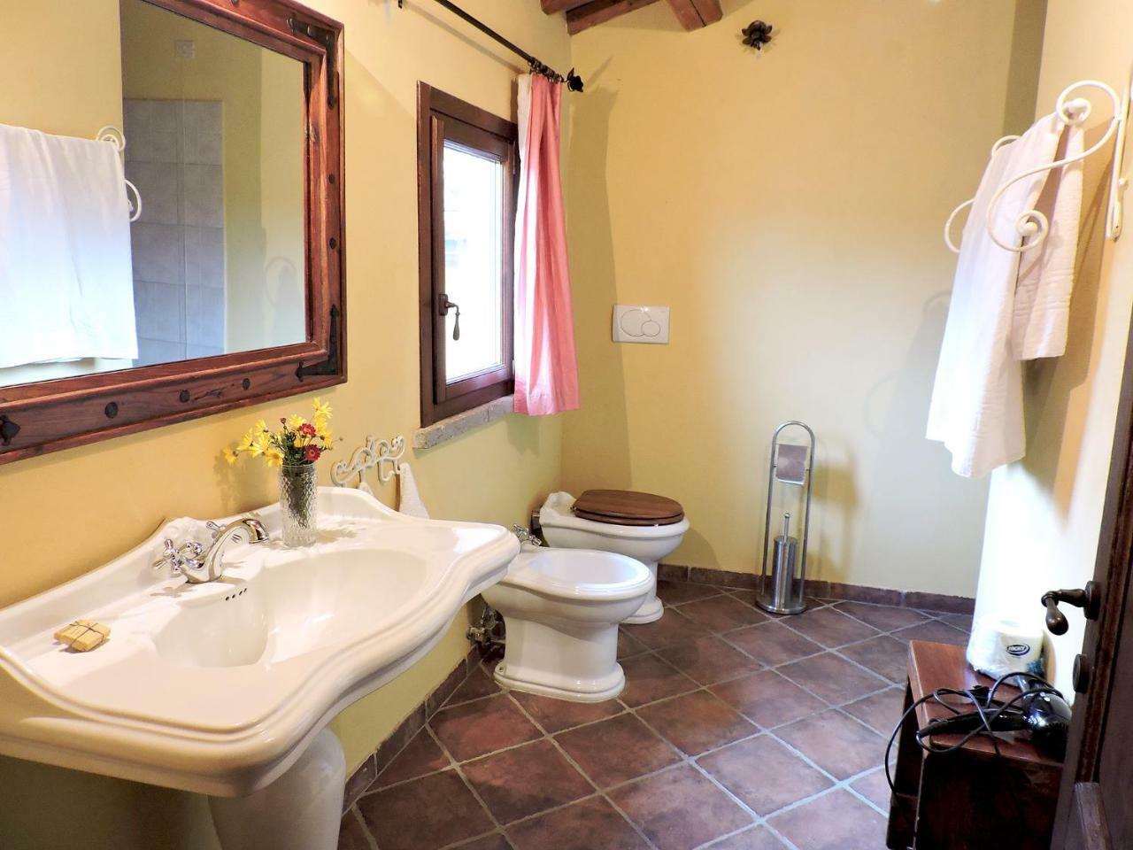 Casale Fedele Family Relax B&B Vicino Al Borgo Ronciglione  Luaran gambar